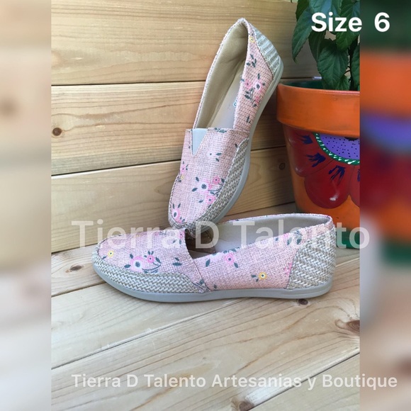 Women Shoes Artesanal Design Made in México - Picture 1 of 1